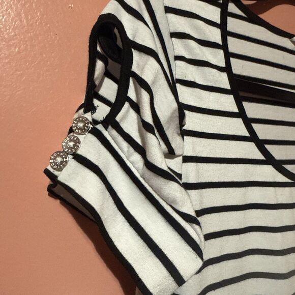 Guess Womens TShirt M Medium Black White Striped Short Sleeve Round Neck - Picture 5 of 9